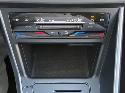 Photo 11 Volkswagen Taigo  1.0 TSI 110 BVM6