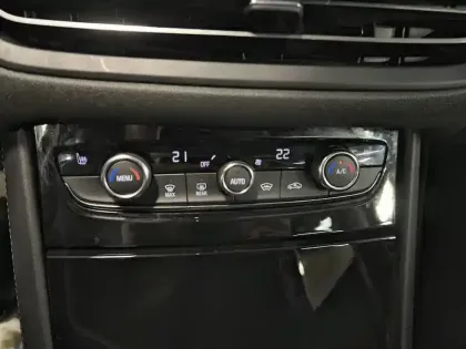 Photo 14 Opel Grandland  1.2 Turbo 130 ch BVA8