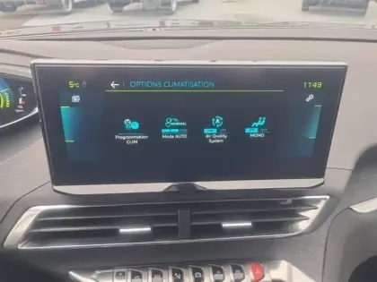 Photo 24 Peugeot 3008  Hybrid 225 e-EAT8