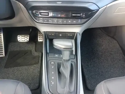 Photo 12 Hyundai Bayon  1.0 T-GDi 100 DCT-7 Hybrid 48V