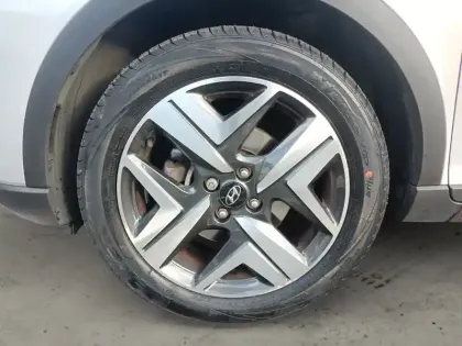 Photo 8 Hyundai Bayon  1.0 T-GDi 100 DCT-7 Hybrid 48V