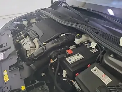 Photo 14 Peugeot 208  PureTech 100 S&S BVM6