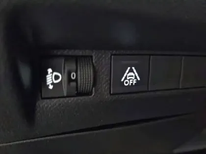 Photo 27 Peugeot 208  PureTech 100 S&S BVM6