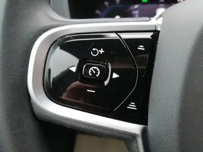 Photo 12 Volvo Xc60  T8 Recharge AWD 310 ch + 145 ch Geartronic 8