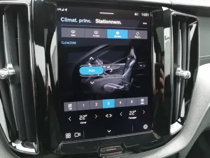 Photo 27 Volvo Xc60  T8 Recharge AWD 310 ch + 145 ch Geartronic 8