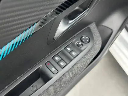 Photo 17 Peugeot 208  PureTech 75 S&S BVM5