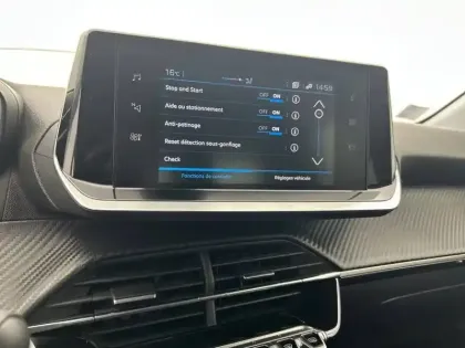 Photo 21 Peugeot 208  PureTech 75 S&S BVM5