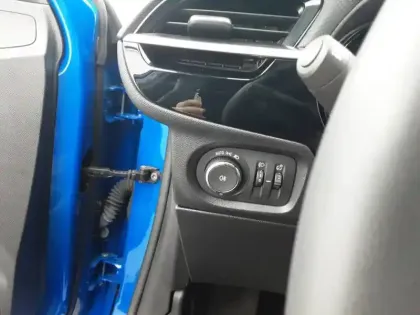 Photo 18 Opel Corsa  1.2 75 ch BVM5