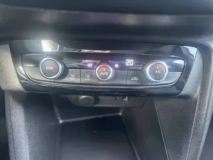 Photo 16 Opel Corsa  Electrique 136 ch & Batterie 50 kWh