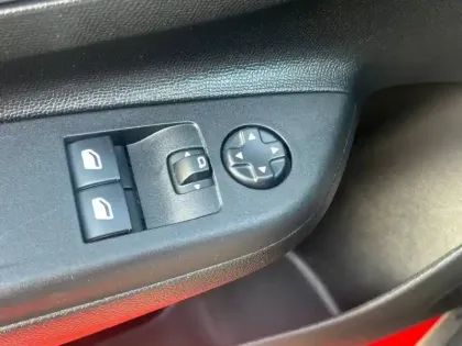 Photo 20 Opel Corsa  Electrique 136 ch & Batterie 50 kWh