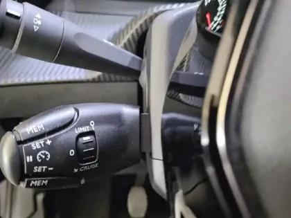 Photo 25 Peugeot 208  BlueHDi 100 S&S BVM6