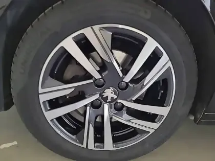 Photo 12 Peugeot 208  BlueHDi 100 S&S BVM6