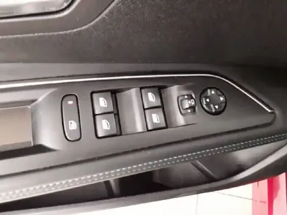 Photo 21 Peugeot 3008 Gén. II Ph2 Allure Pack 5