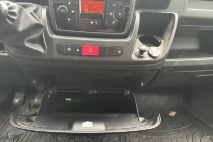 Photo 48 Peugeot Boxer  TOLE 330 L2H1 BLUEHDI 140 S&S