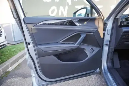 Photo 15 Volkswagen Tiguan  1.5 eHybrid 204ch DSG6