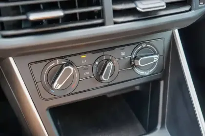 Photo 30 Volkswagen Polo  1.0 TSI 95 S&S DSG7