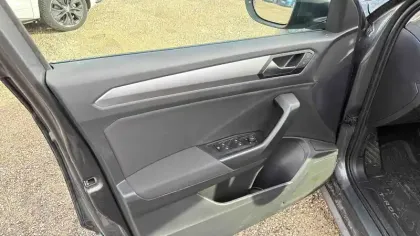 Photo 11 Volkswagen T-roc  1.5 TSI EVO2 150 Start/Stop DSG7