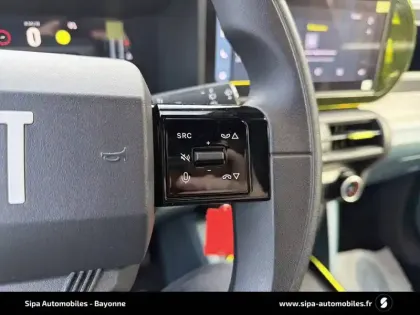 Photo 16 Fiat Grande Panda  T-Gen 3 1.2 Hybrid Turbo 110 ch eDCT6