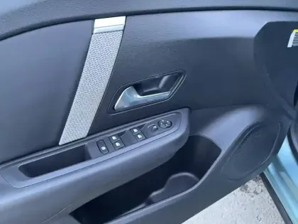 Photo 10 Citroën C4  PureTech 130 S&S BVM6