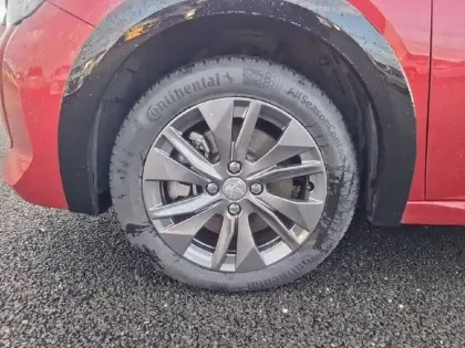 Photo 12 Peugeot 208  Electrique 50 kWh 136ch