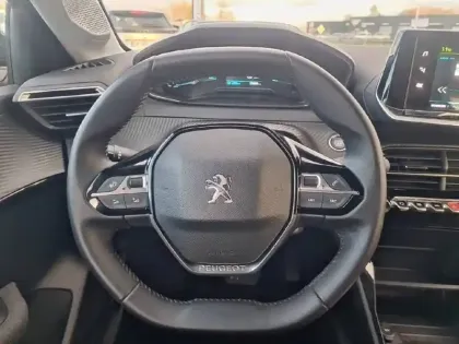 Photo 30 Peugeot 208  Electrique 50 kWh 136ch