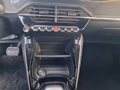 Photo 18 Peugeot 208  Electrique 50 kWh 136ch