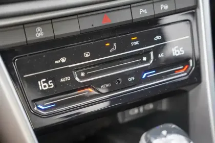 Photo 25 Volkswagen T-roc  1.5 TSI EVO2 150 Start/Stop DSG7