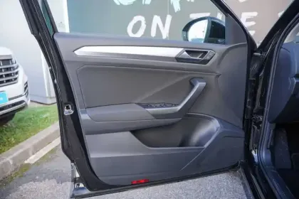 Photo 15 Volkswagen T-roc  2.0 TDI 150 Start/Stop DSG7