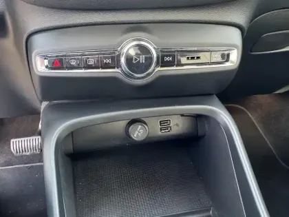 Photo 22 Volvo Xc40  T3 163 ch Geartronic 8