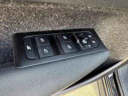 Photo 20 Volvo Xc40  T3 163 ch Geartronic 8