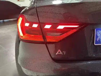 Photo 11 Audi A1  Sportback 25 TFSI 95 ch S tronic 7