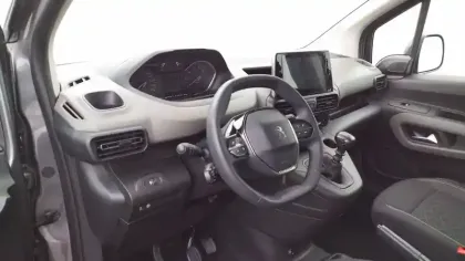 Photo 26 Peugeot Rifter  Standard PureTech 110 S&S BVM6