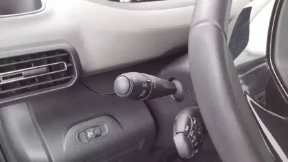 Photo 20 Peugeot Rifter  Standard PureTech 110 S&S BVM6