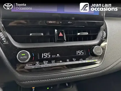 Photo 13 Toyota Corolla  Hybride 140ch