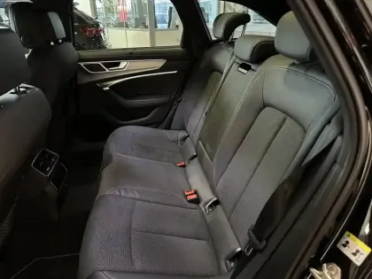 Photo 21 Audi A6  Avant 55 TFSIe 367 ch S tronic 7 Quattro