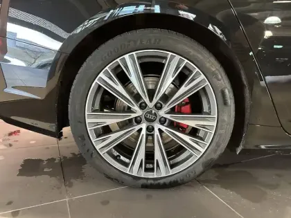 Photo 28 Audi A6  Avant 55 TFSIe 367 ch S tronic 7 Quattro