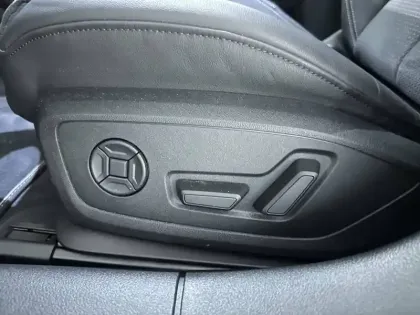 Photo 17 Audi A6  Avant 55 TFSIe 367 ch S tronic 7 Quattro