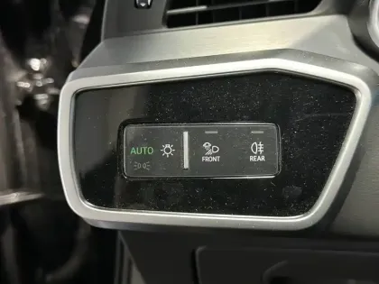 Photo 14 Audi A6  Avant 55 TFSIe 367 ch S tronic 7 Quattro