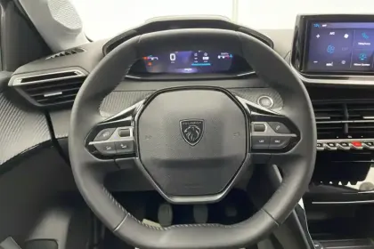 Photo 10 Peugeot 208  PureTech 100 S&S BVM6