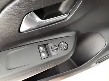 Photo 46 Opel Corsa  1.2 75 ch BVM5