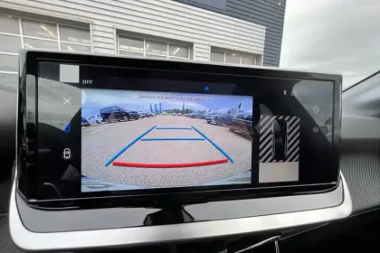 Photo 14 Peugeot 208  Hybrid 110 e-DCS6