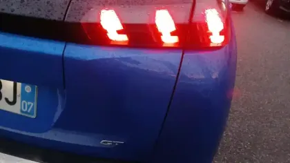 Photo 32 Peugeot 2008  Electrique 136 ch