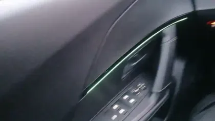 Photo 24 Peugeot 2008  Electrique 136 ch