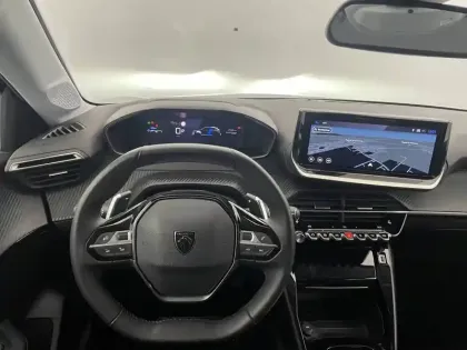 Photo 21 Peugeot 208  Hybrid 100 e-DCS6