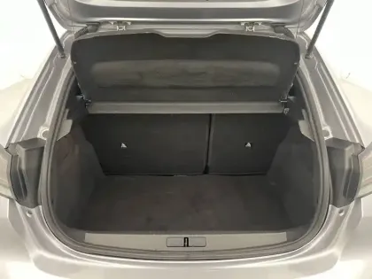 Photo 12 Peugeot 208  Hybrid 100 e-DCS6