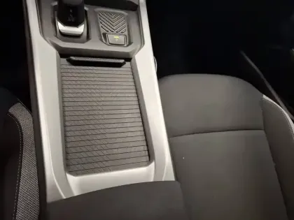 Photo 32 Dacia Bigster  Hybrid 155