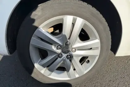 Photo 13 Peugeot 208  PureTech 82ch S&S BVM5