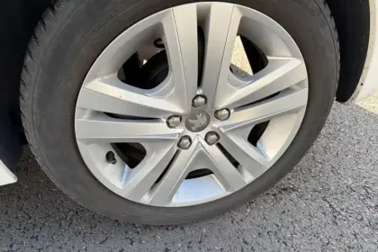 Photo 12 Peugeot 208  PureTech 82ch S&S BVM5