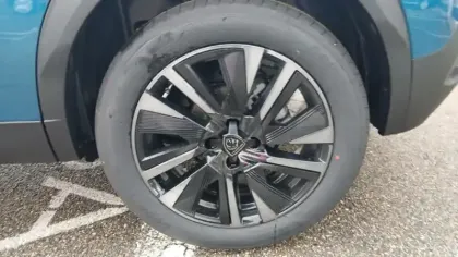 Photo 77 Peugeot 2008  Hybrid 145 e-DCS6