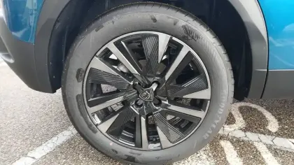 Photo 19 Peugeot 2008  Hybrid 145 e-DCS6